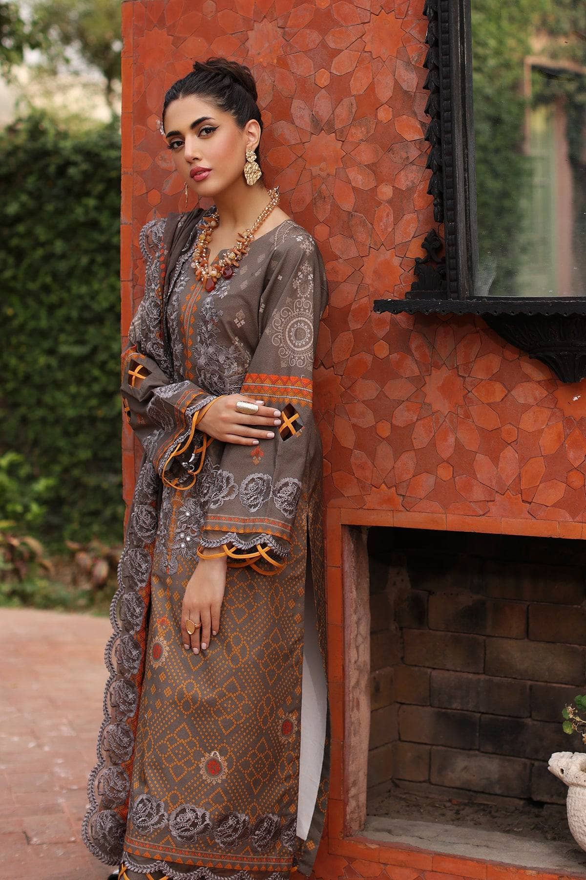 Charizma Combination Lawn 25/CCS4 27