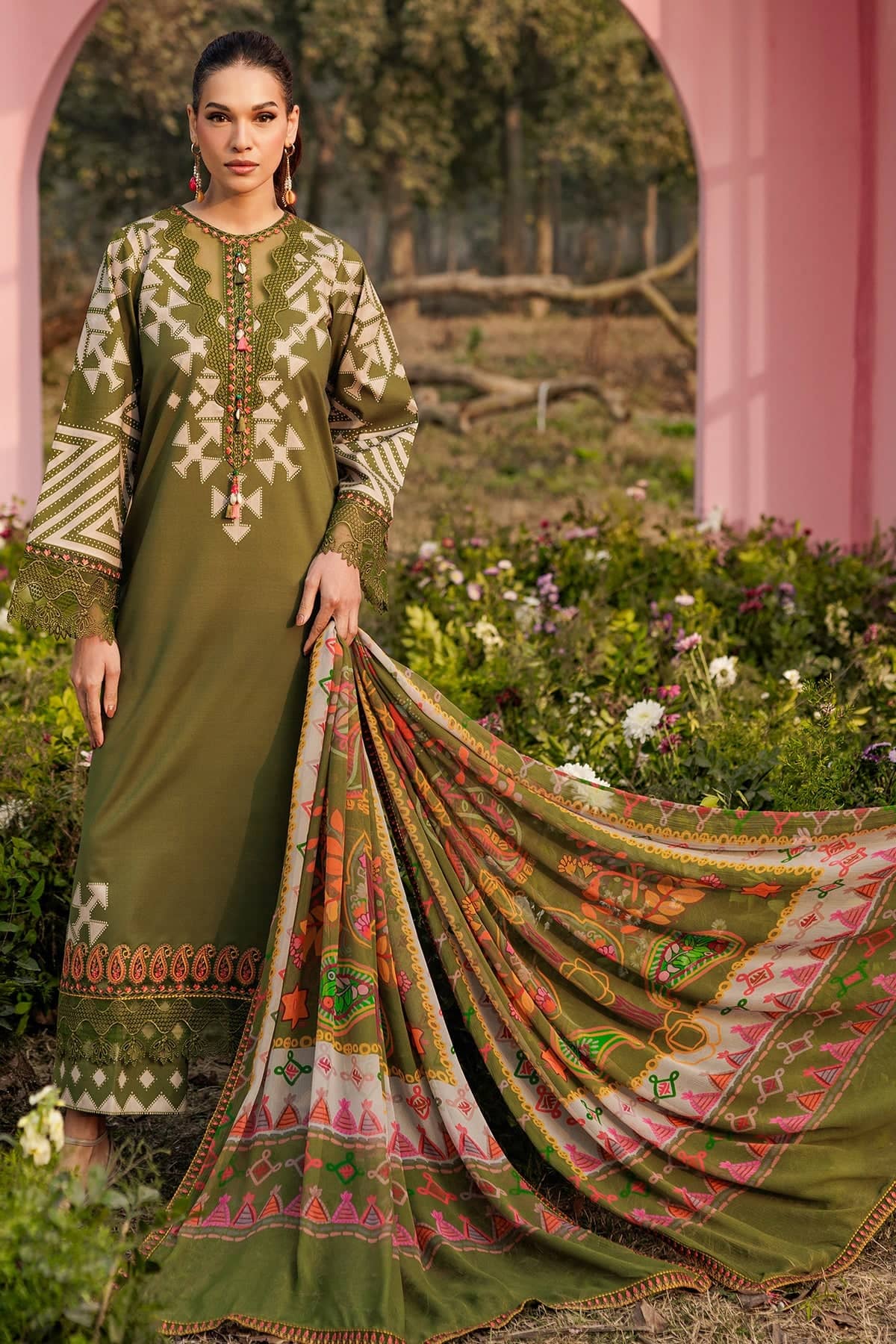 img_rang_e_bahaar_lawn_awwal_boutique