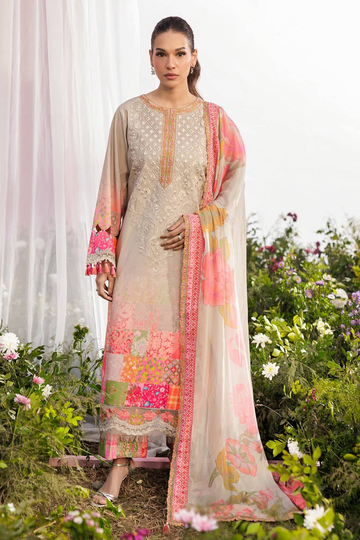 img_rang_e_bahaar_lawn_awwal_boutique