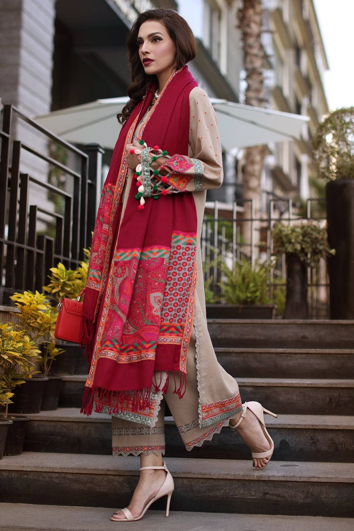 img_charizma_naranji_winter_awwal_boutique