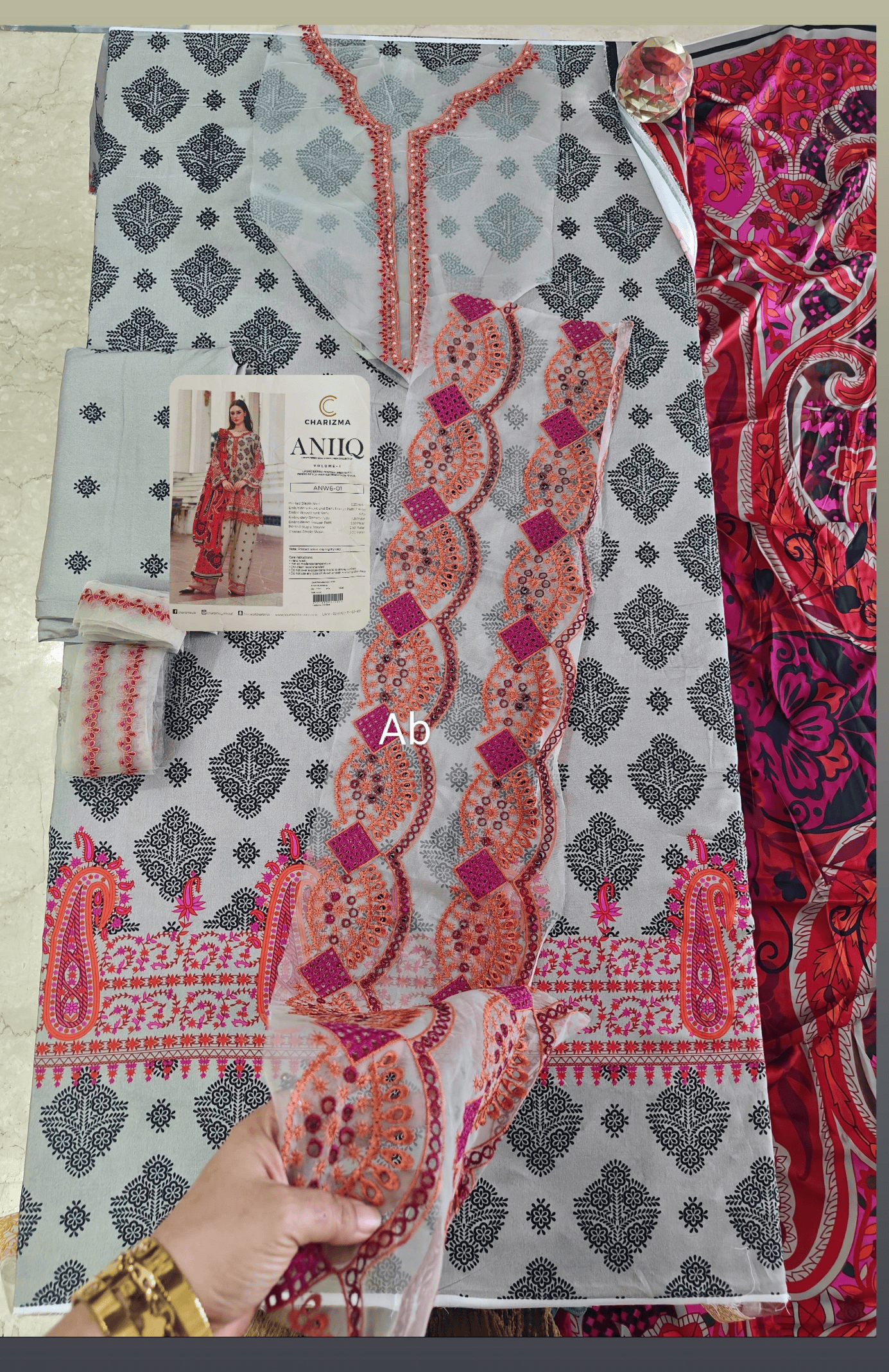 Charizma open pics Open Pic/Charizma Aniiq 25/Staple Linen Shawl