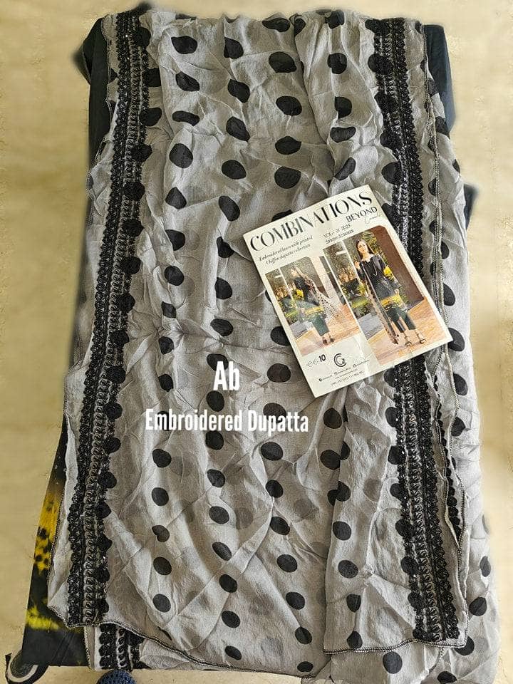 img_charizma_combination_lawn_awwal_boutique