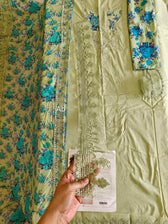 img_charizma_lawn_awwal_boutique