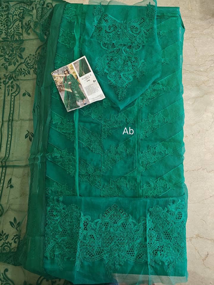 img_maria_b_lawn_awwal_boutique