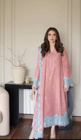 img_spotted_in_qalamkar_q_line_awwal_boutique