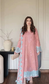 Spotted in Qalamkar Q Line Linen 25/Faye/KL 10
