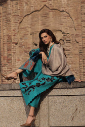 img_charizma_signature_leather_peach_woolen_shawl_awwal_boutique