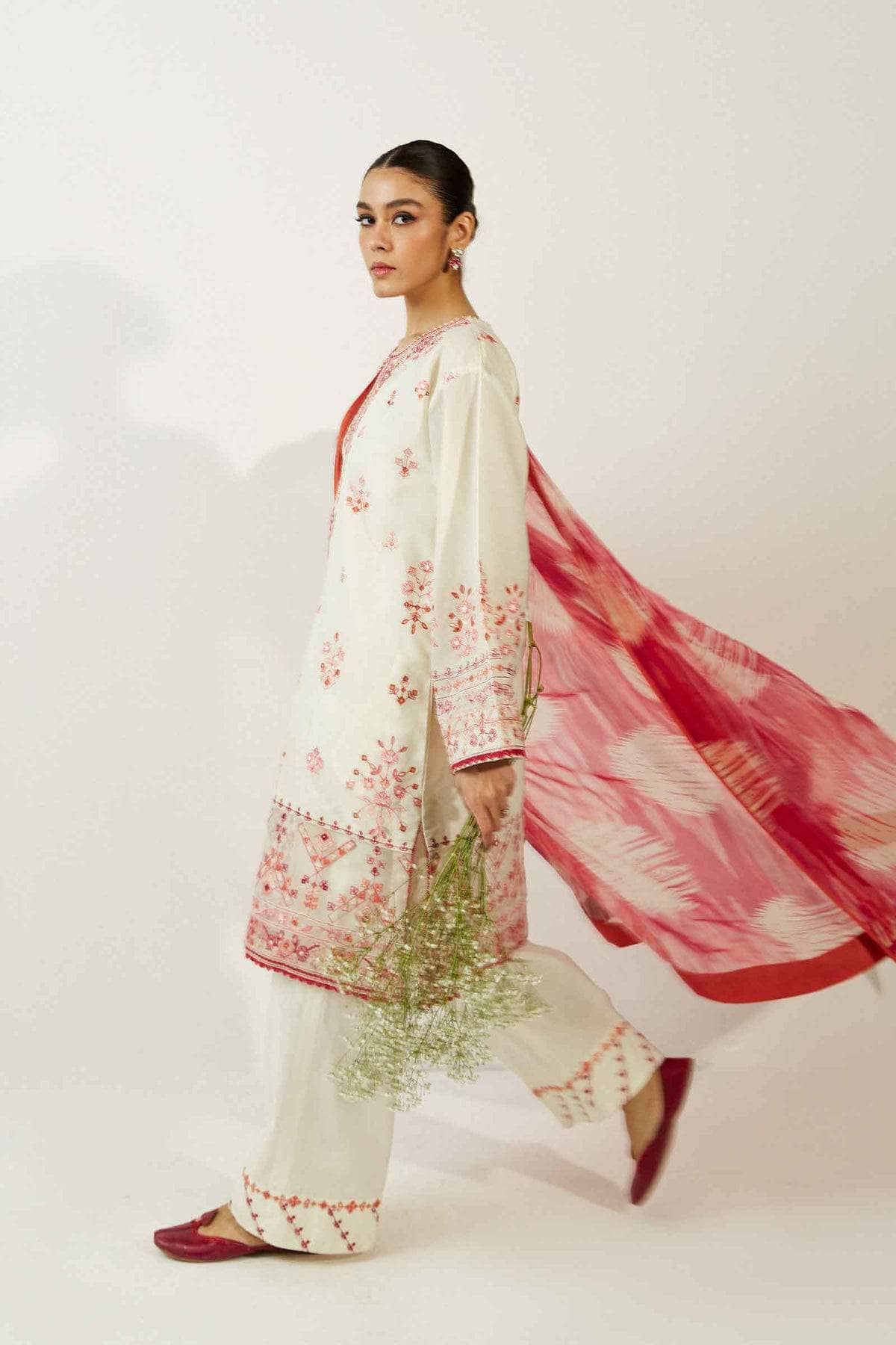 img_coco_by_zara_shahjahan_lawn_23_awwal_boutique