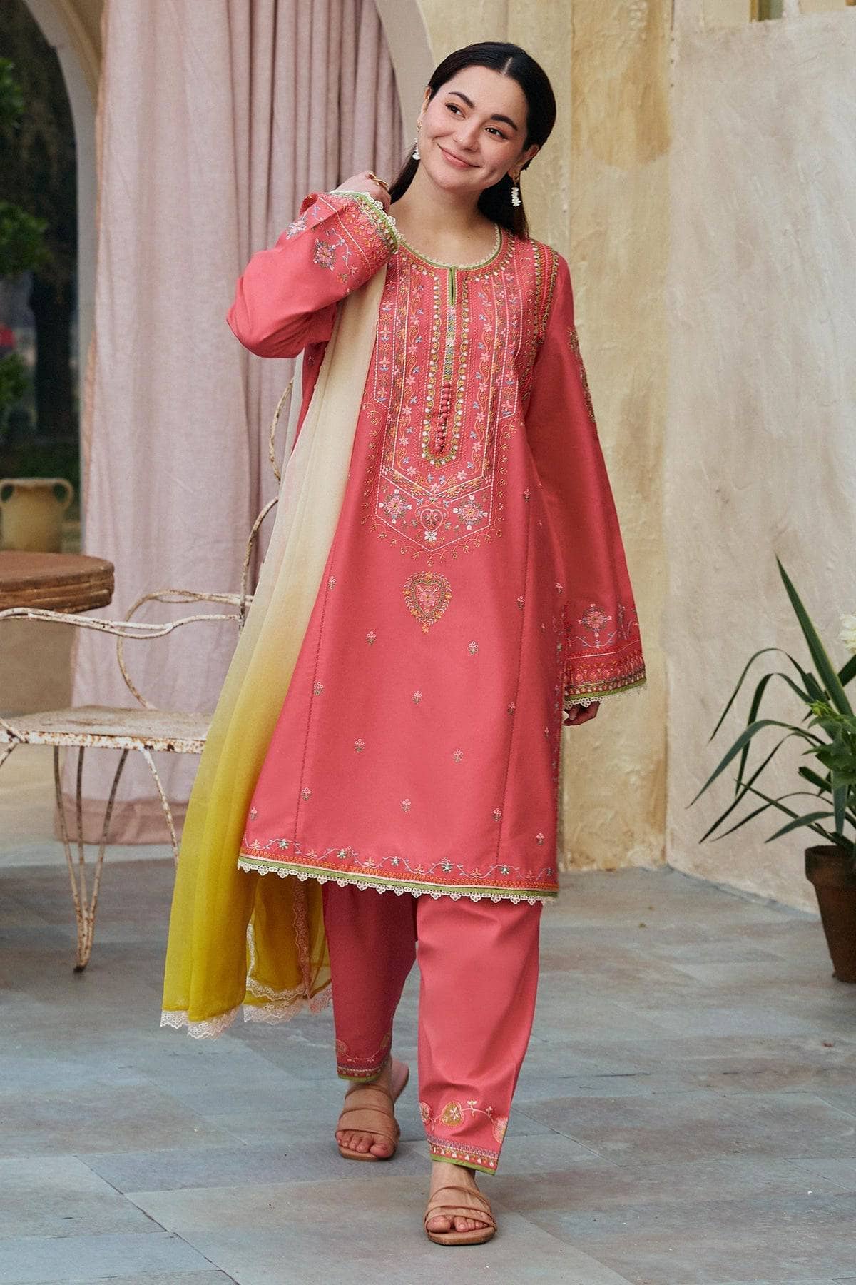 img_coco_by_zara_shahjahan_lawn_24_awwal_boutique
