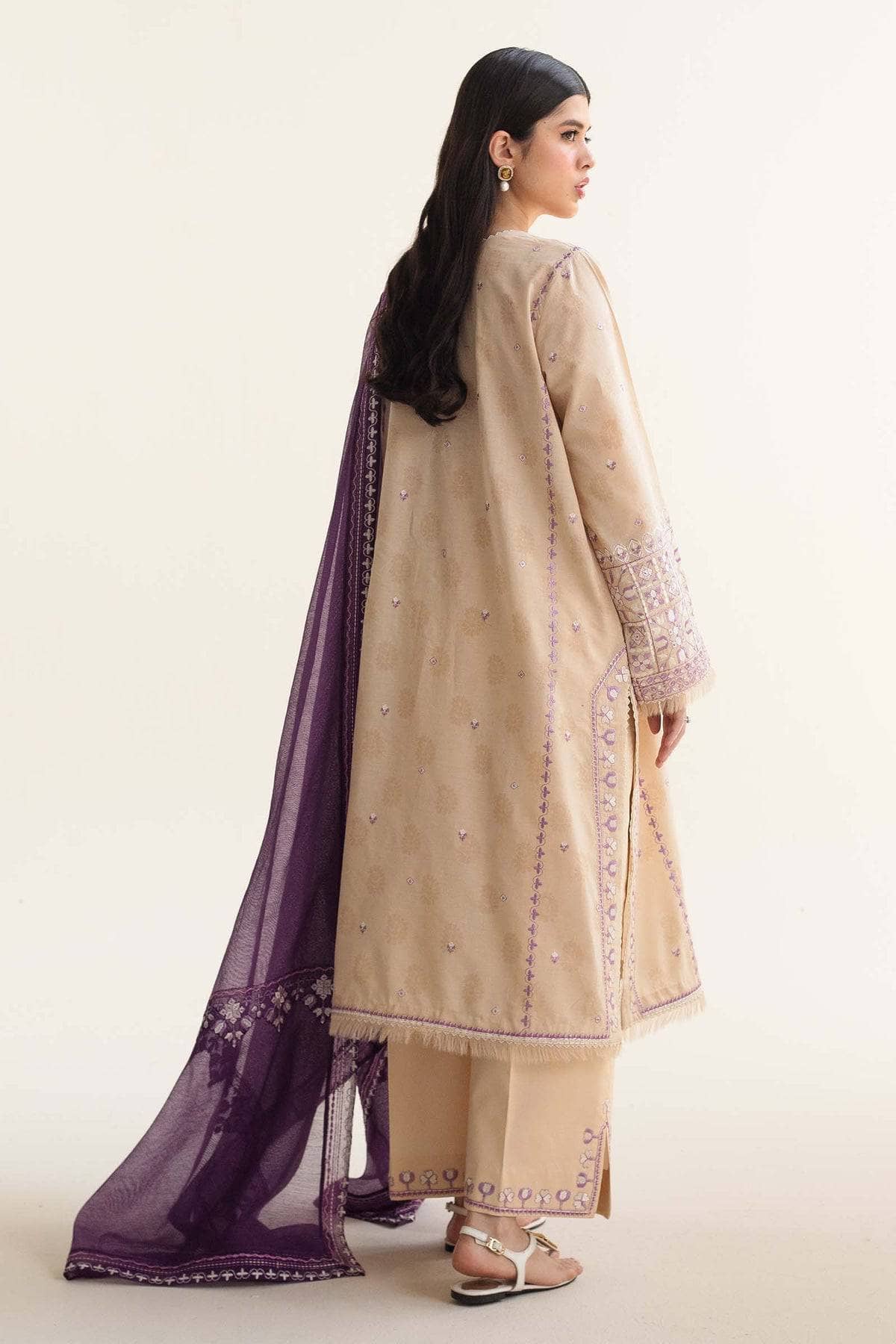 img_zara_shahjahan_coco_lawn_awwal_boutique