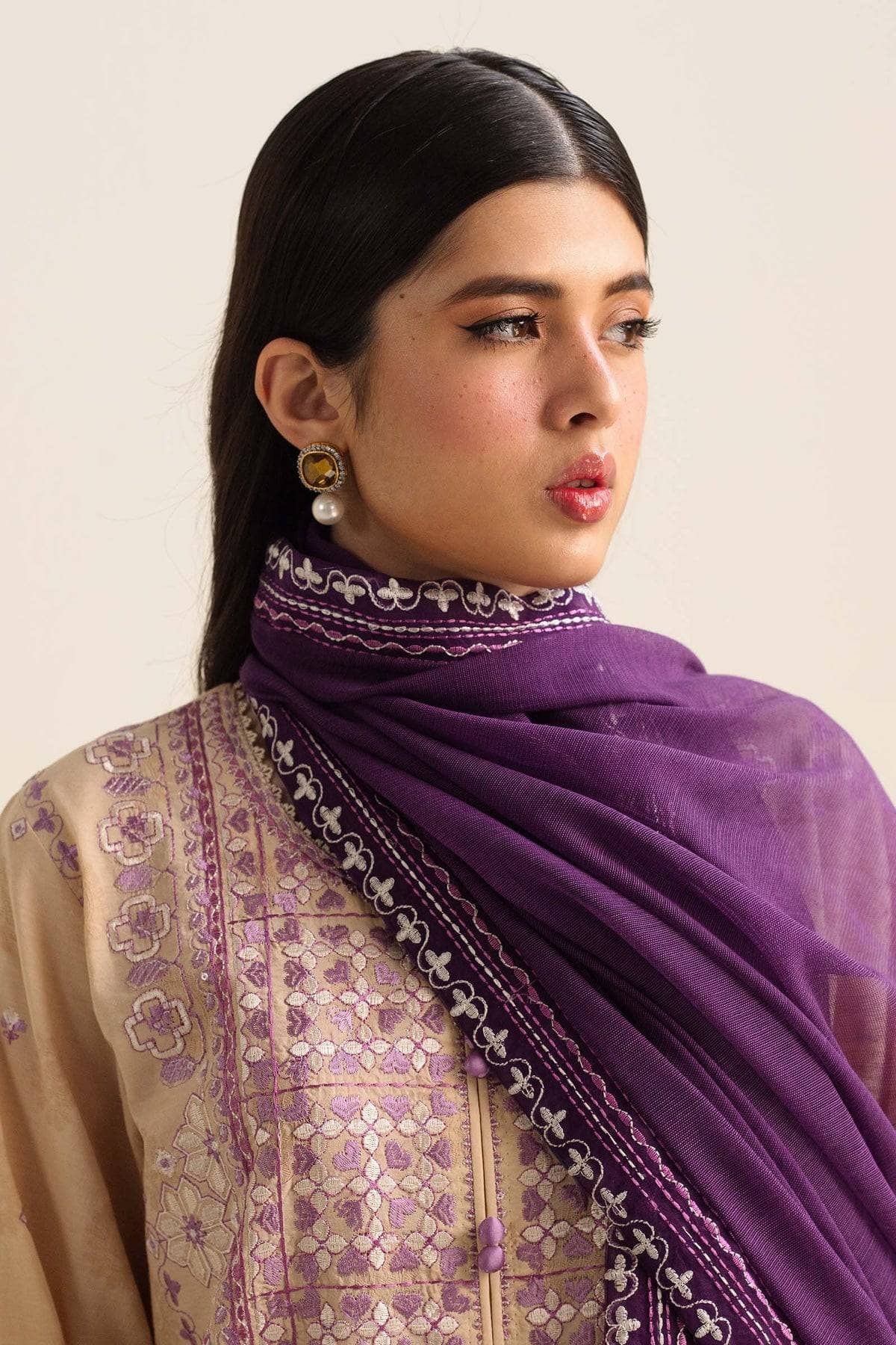 img_zara_shahjahan_coco_lawn_awwal_boutique