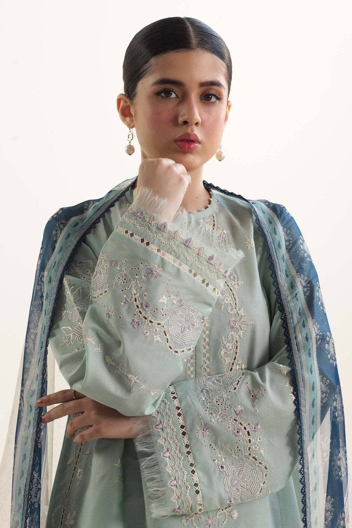 img_zara_shahjahan_coco_lawn_awwal_boutique