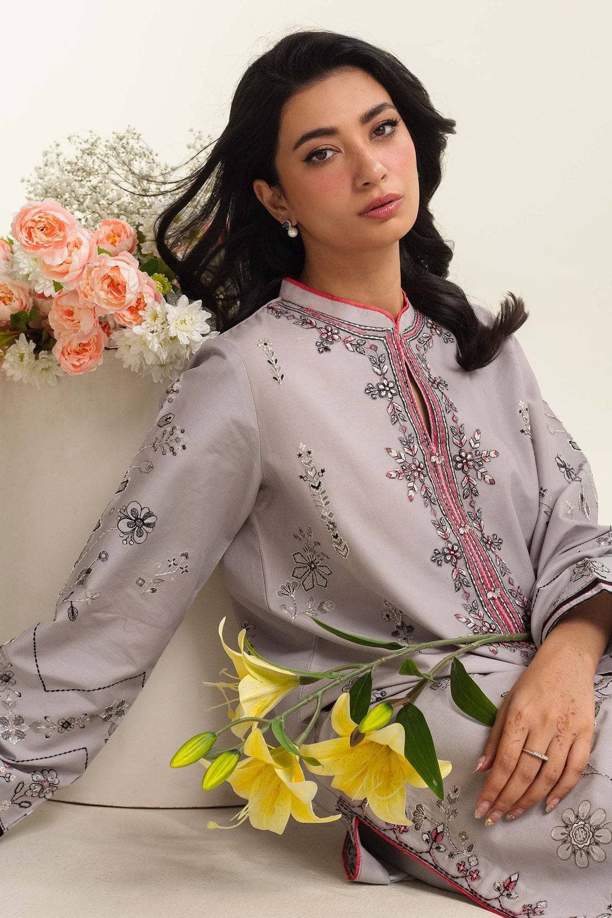 img_zara_shahjahan_coco_lawn_awwal_boutique