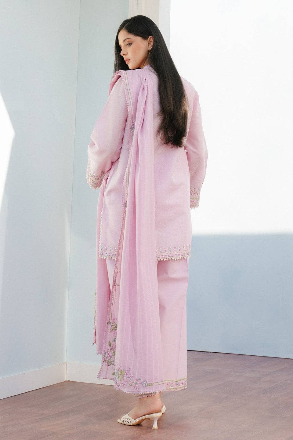 Img_coco_by_zara_shahjahan_awwal_boutique