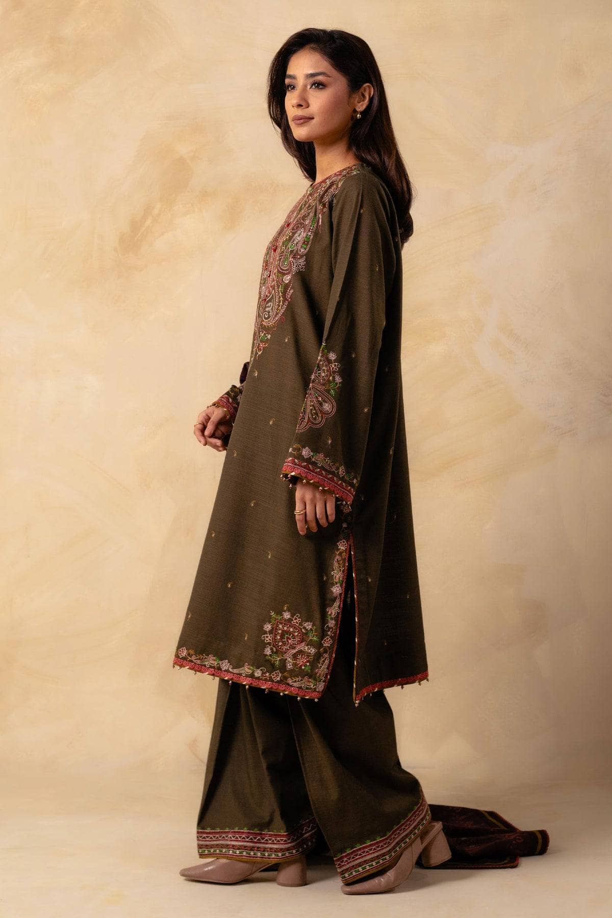 img_coco_winter_by_zara_shahjahan_awwal_boutique