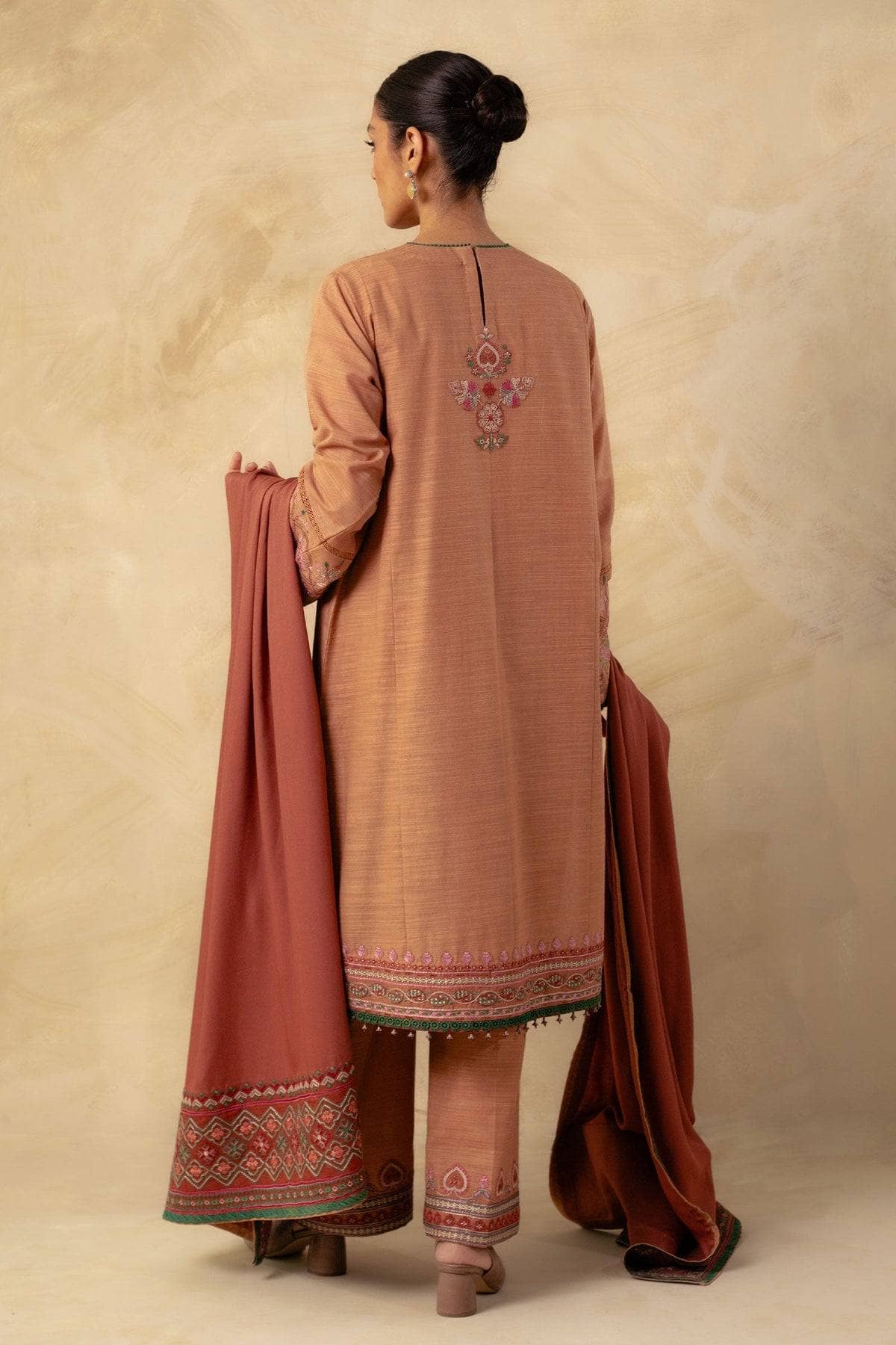 img_coco_winter_by_zara_shahjahan_awwal_boutique