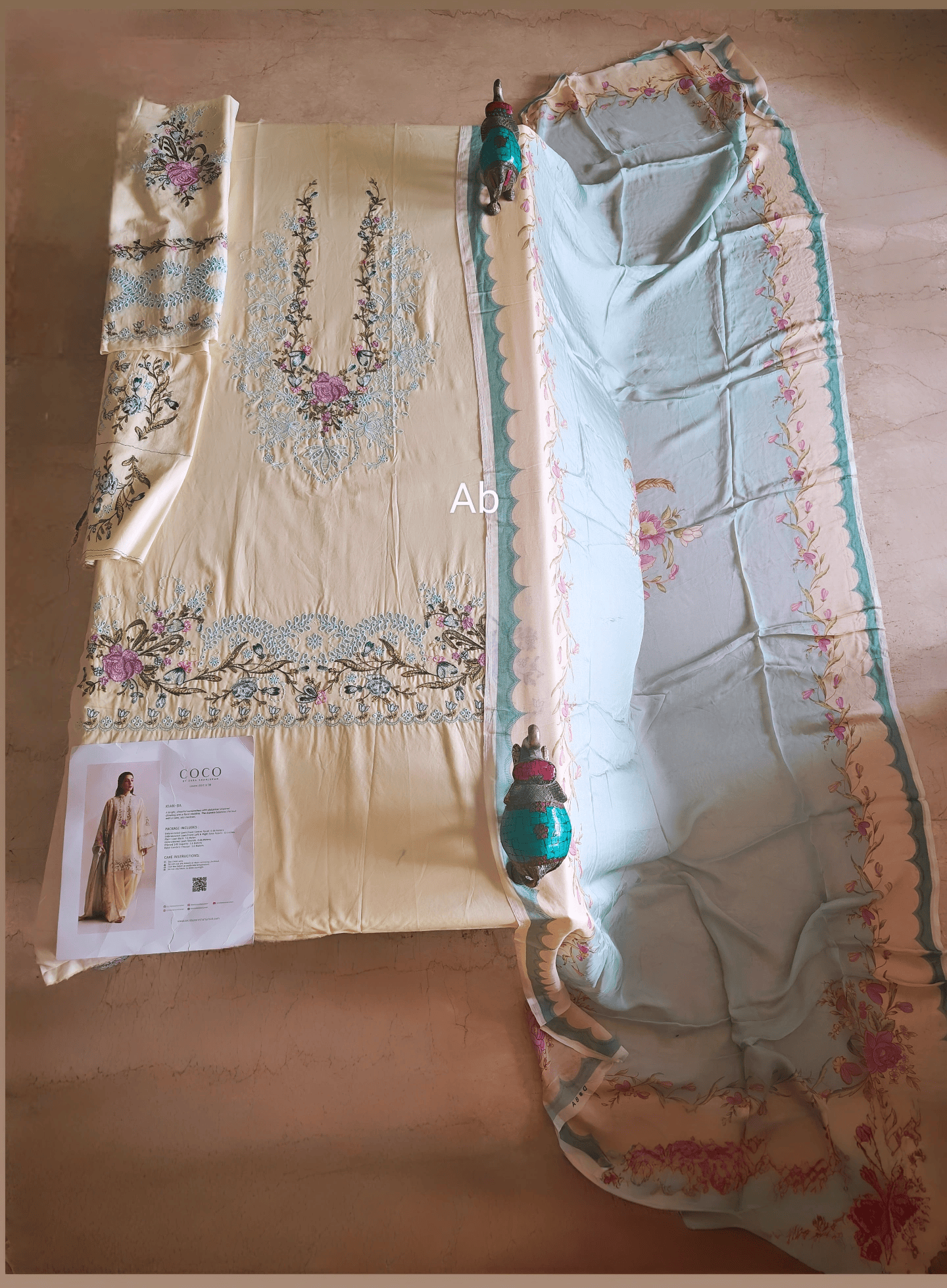 img_coco_lawn_26_awwal_boutique
