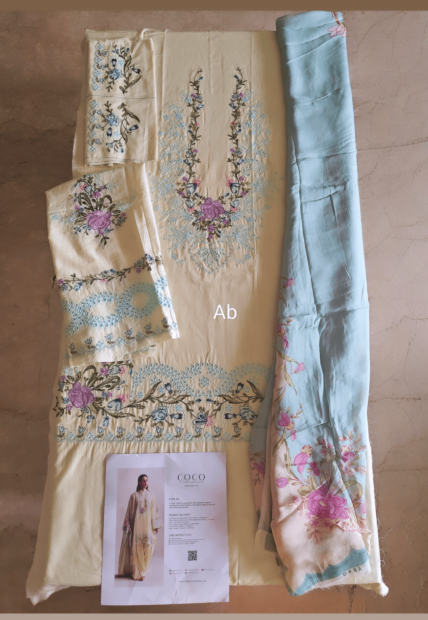 img_coco_lawn_26_awwal_boutique