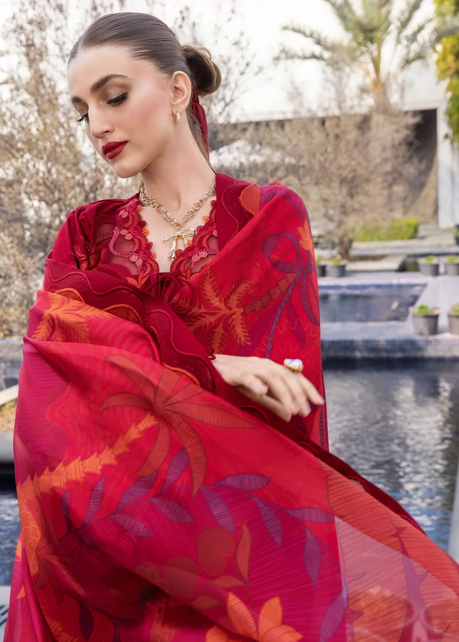 Flow by Crimson 26/BEAUTY IN BLOOM - D3A/Petal Red