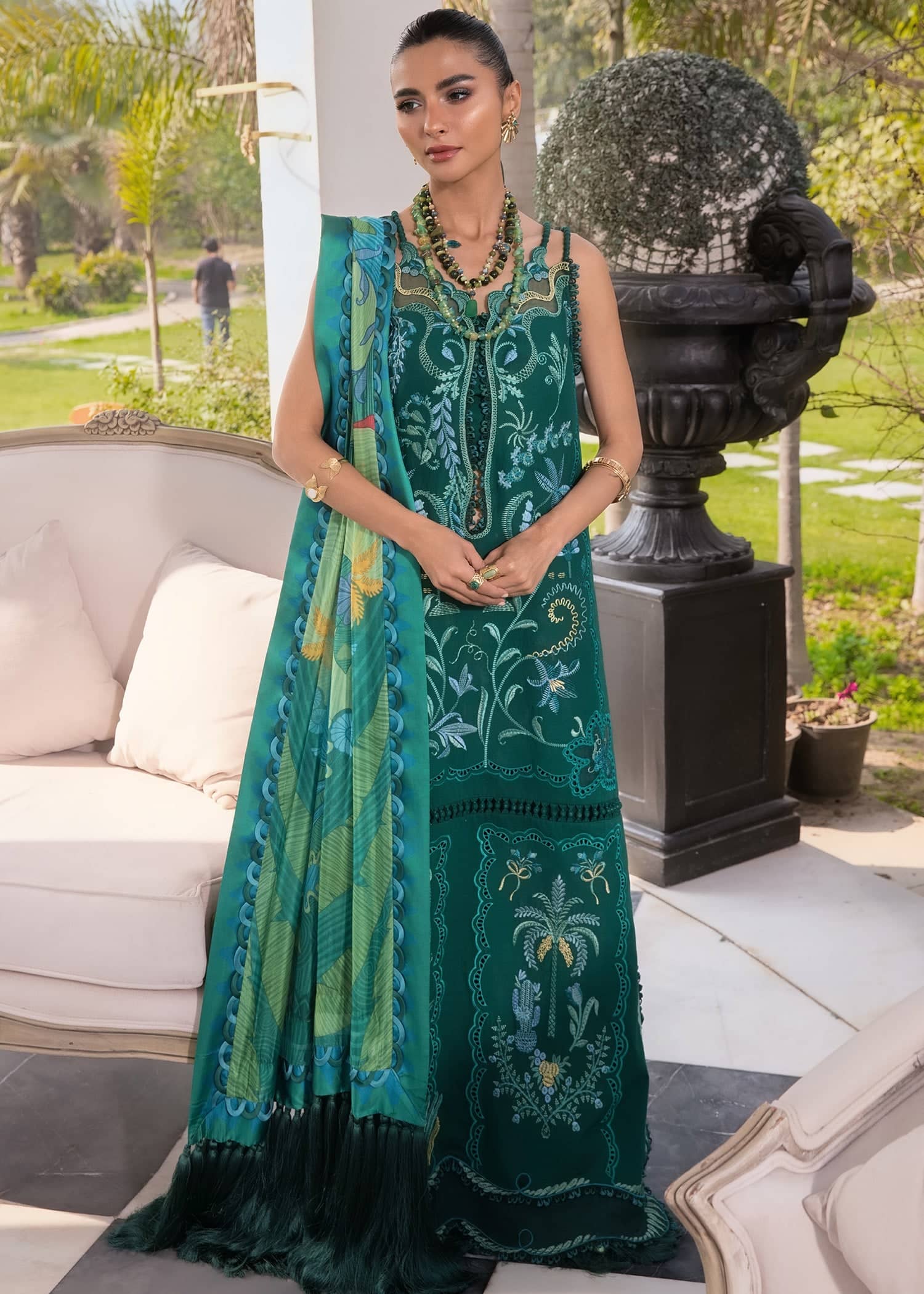 img_flow_by_crimson_awwal_boutique