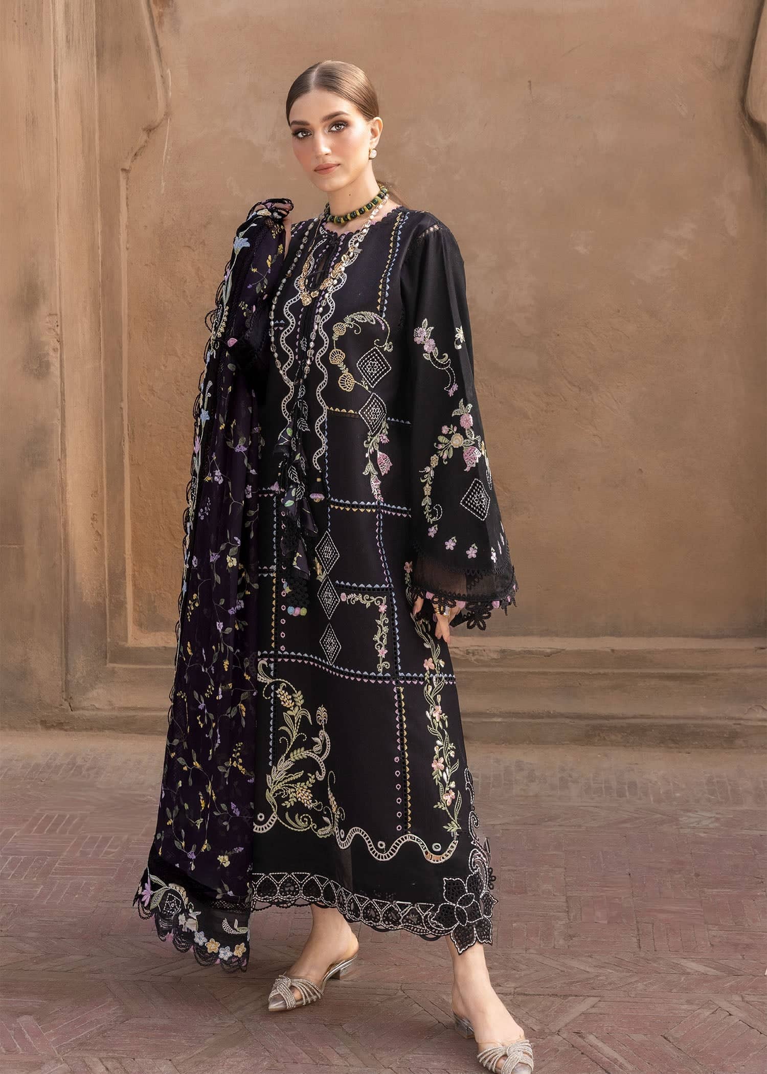 img_flow_by_crimson_awwal_boutique