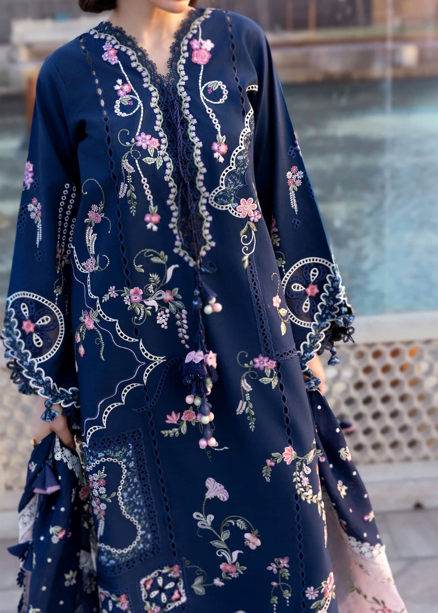 Flow by Crimson 26/MANIFESTED MEADOWS - D7B/Midnight Blue