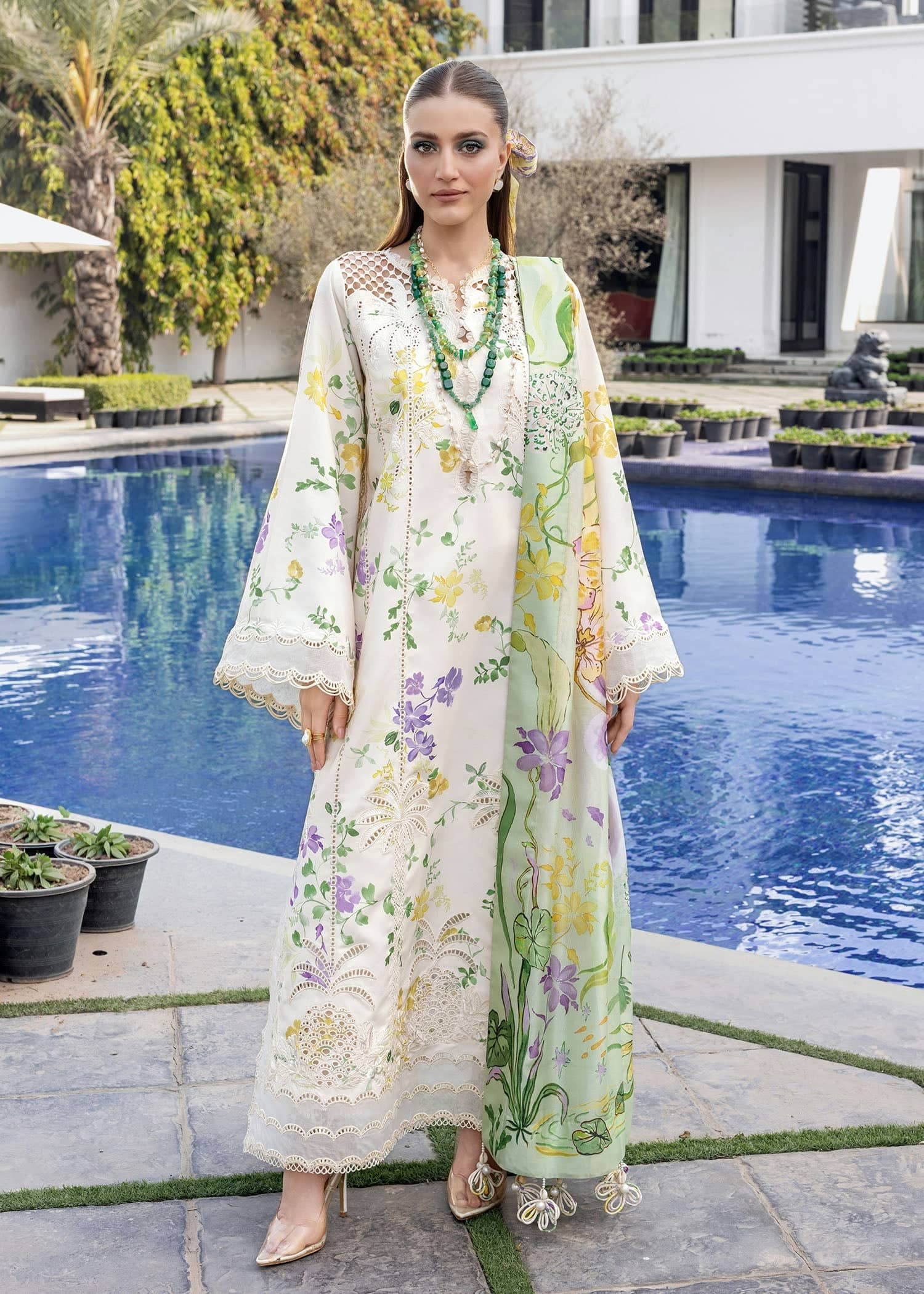 img_flow_by_crimson_awwal_boutique