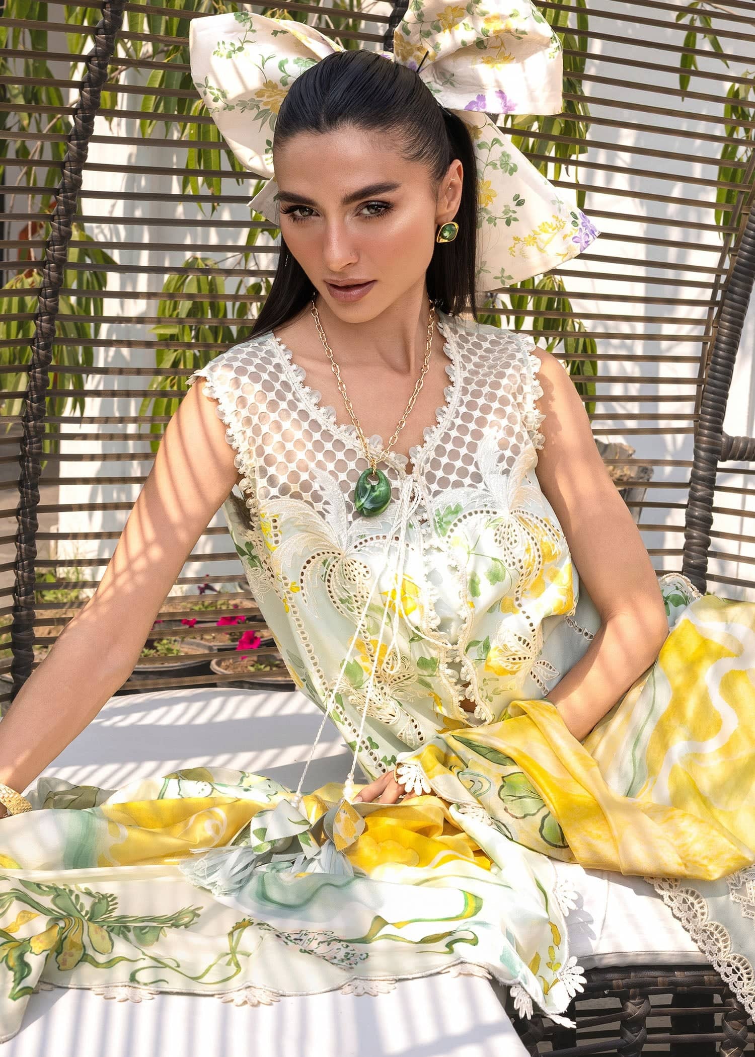 img_flow_by_crimson_awwal_boutique