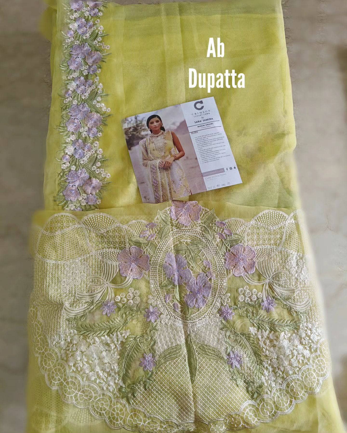 img_crimson_lawn_23_awwal_boutique