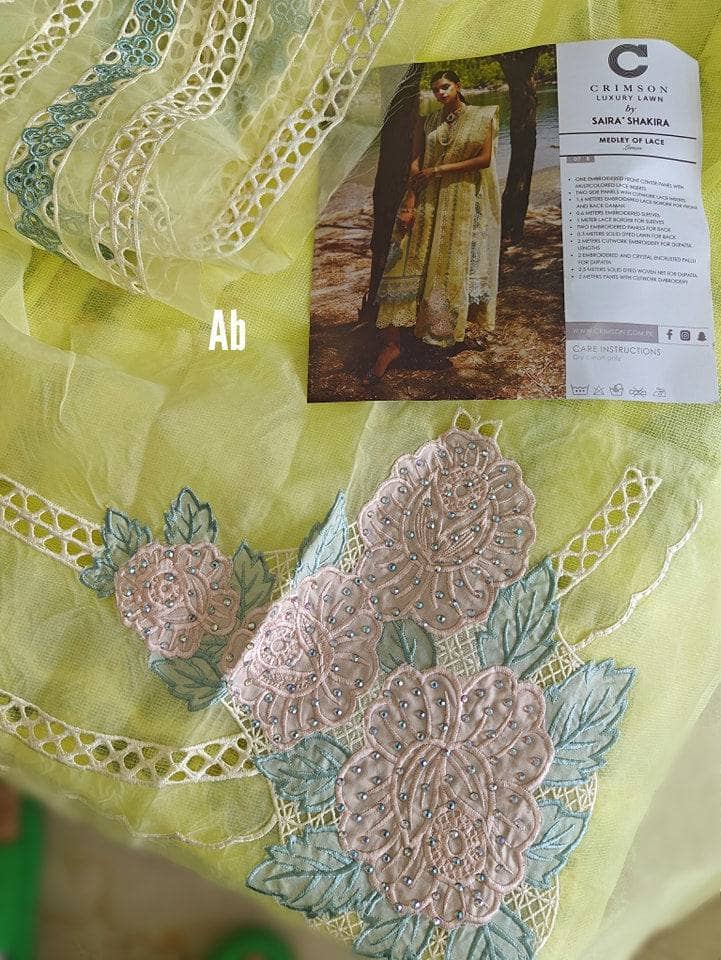 img_open_pic_crimson_lawn_awwal_boutique