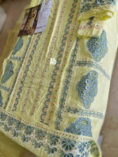 img_open_pic_crimson_lawn_awwal_boutique