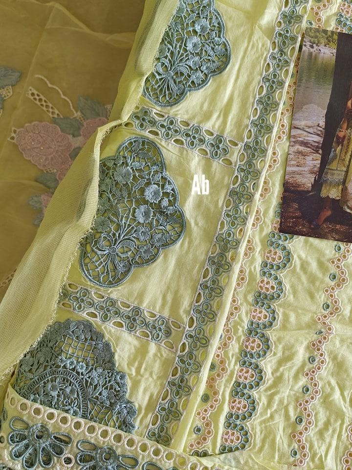 img_open_pic_crimson_lawn_awwal_boutique