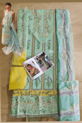 img_crimson_lawn_awwal_boutique