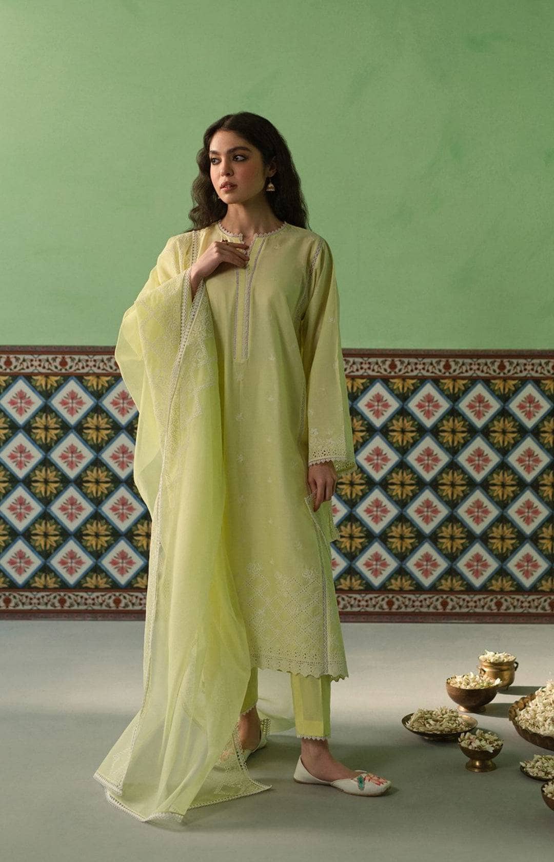 img_cross_stitch_chikankari_lawn_24_awwal_boutique