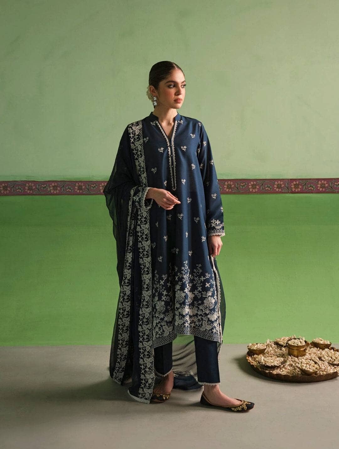 img_cross_stitch_chikankari_lawn_24_awwal_boutique