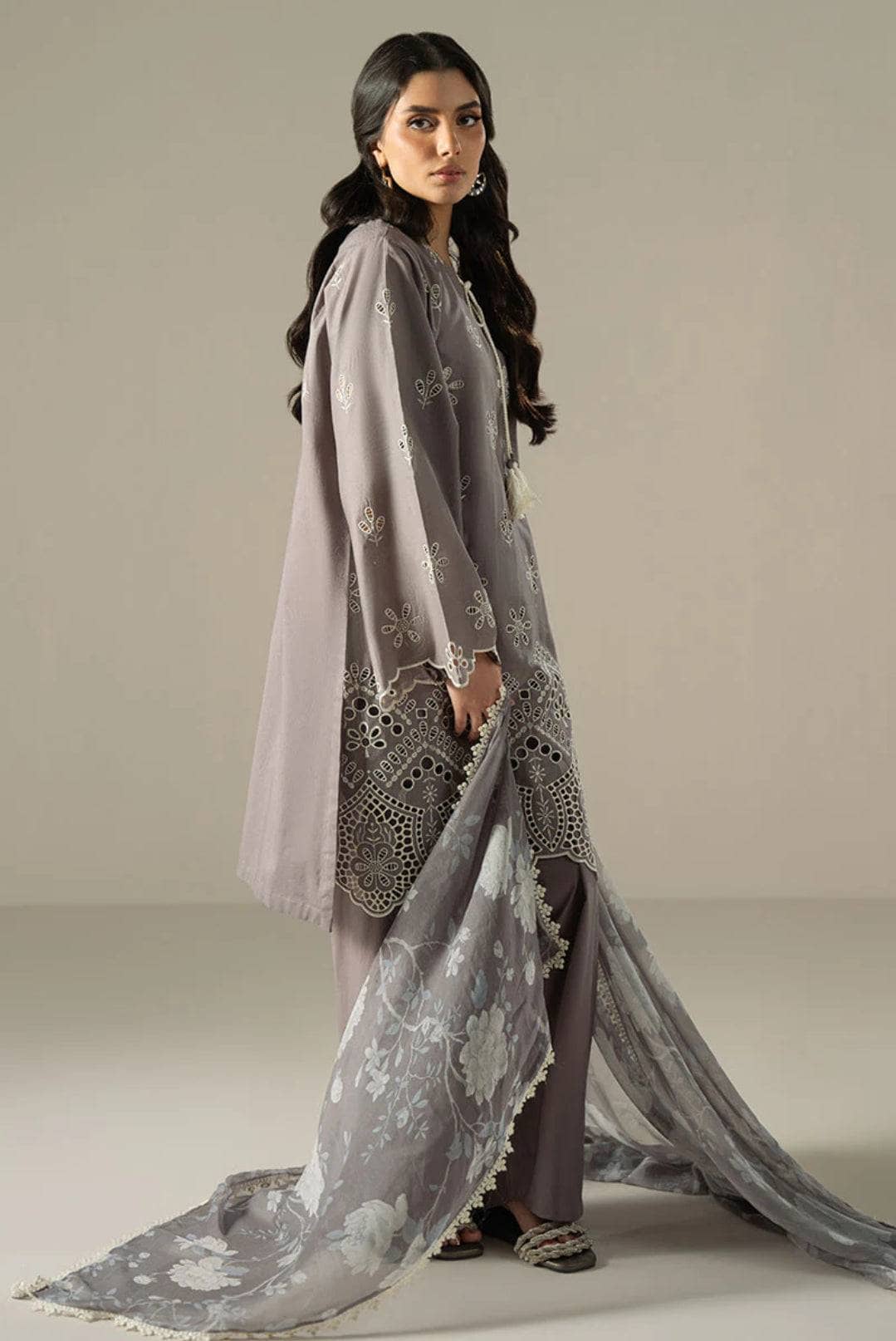 img_cross_stitch_chikankari_lawn_24_awwal_boutique