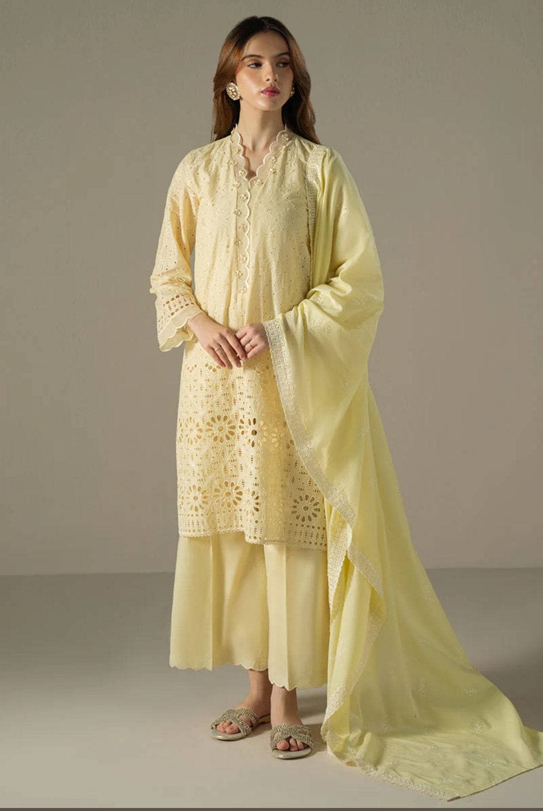 img_cross_stitch_chikankari_lawn_24_awwal_boutique