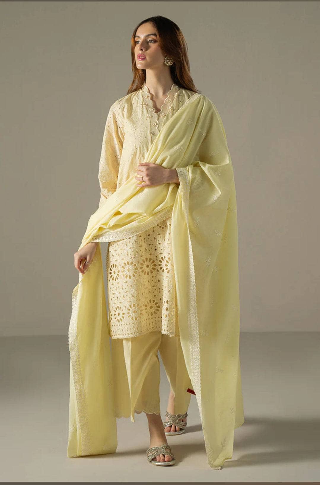 img_cross_stitch_chikankari_lawn_24_awwal_boutique