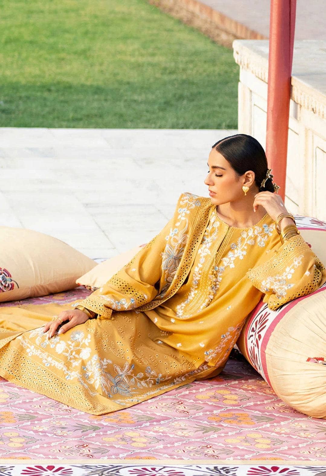 img_cross_stitch_lawn_awwal_boutique