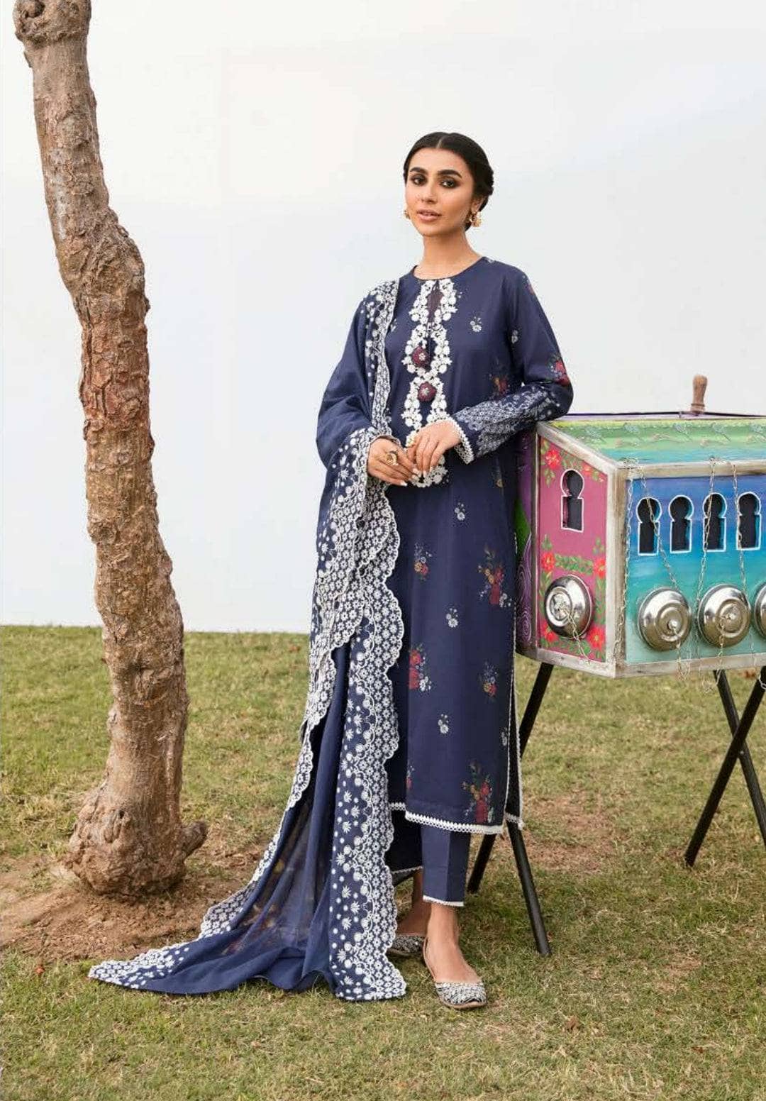 img_cross_stitch_eid_lawn_23_awwal_boutique
