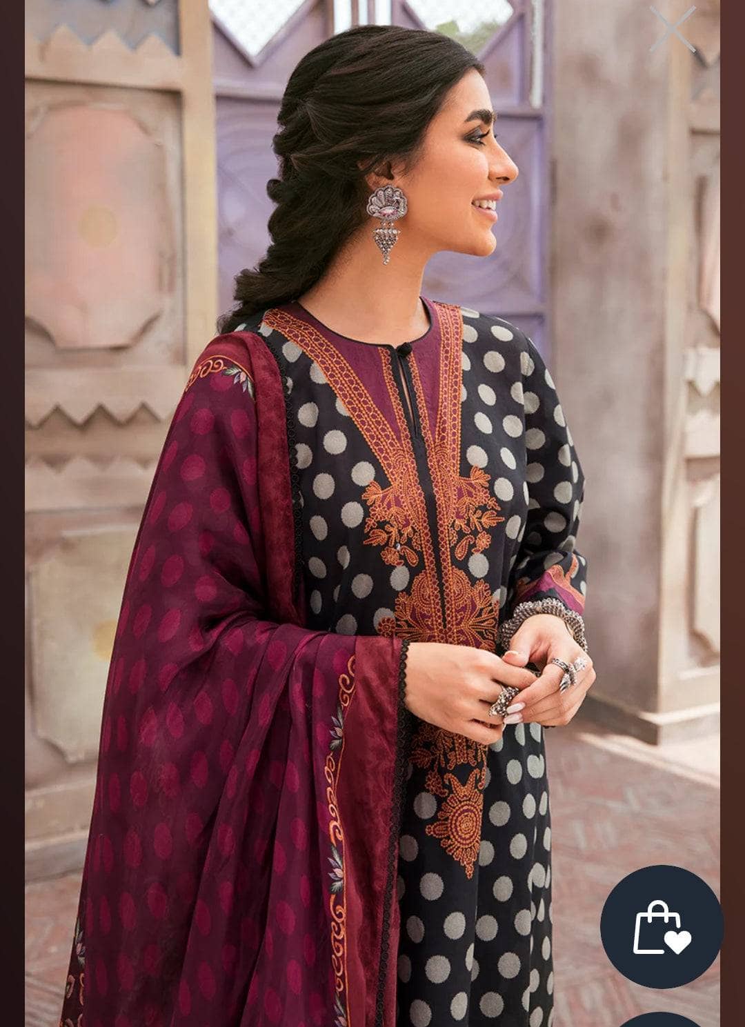 img_cross_stitch_eid_lawn_23_awwal_boutique