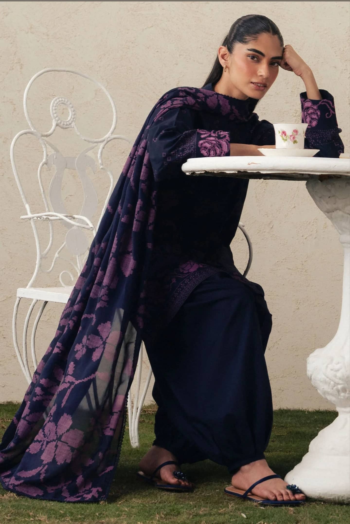Img_cross_stitch_lawn_awwal_boutique