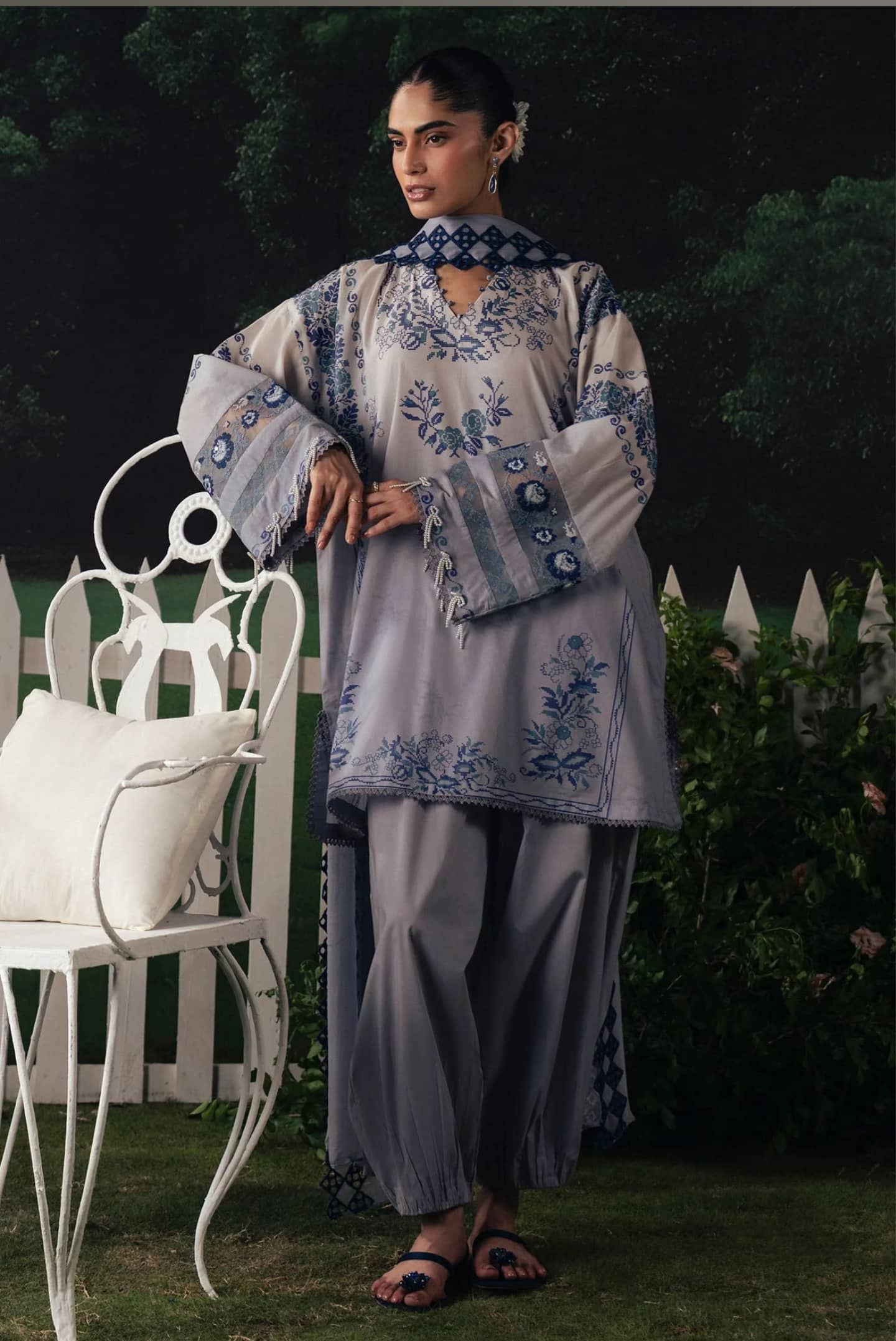 Cross Stitch Monsoon Edit 26/Selene Glow/Embroideried Dupatta