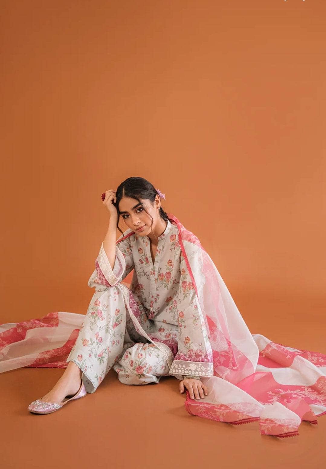 img_cross_stitch_lawn_23_awwal_boutique