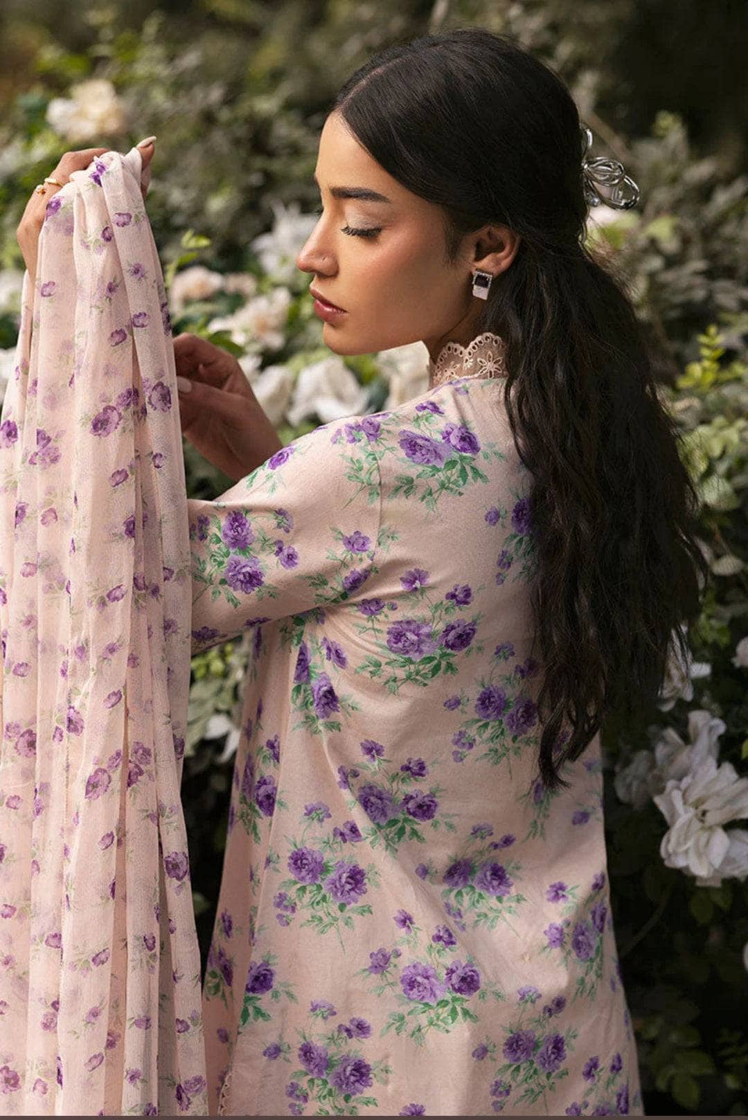 img_cross_stitch_premium_lawn_awwal_boutique