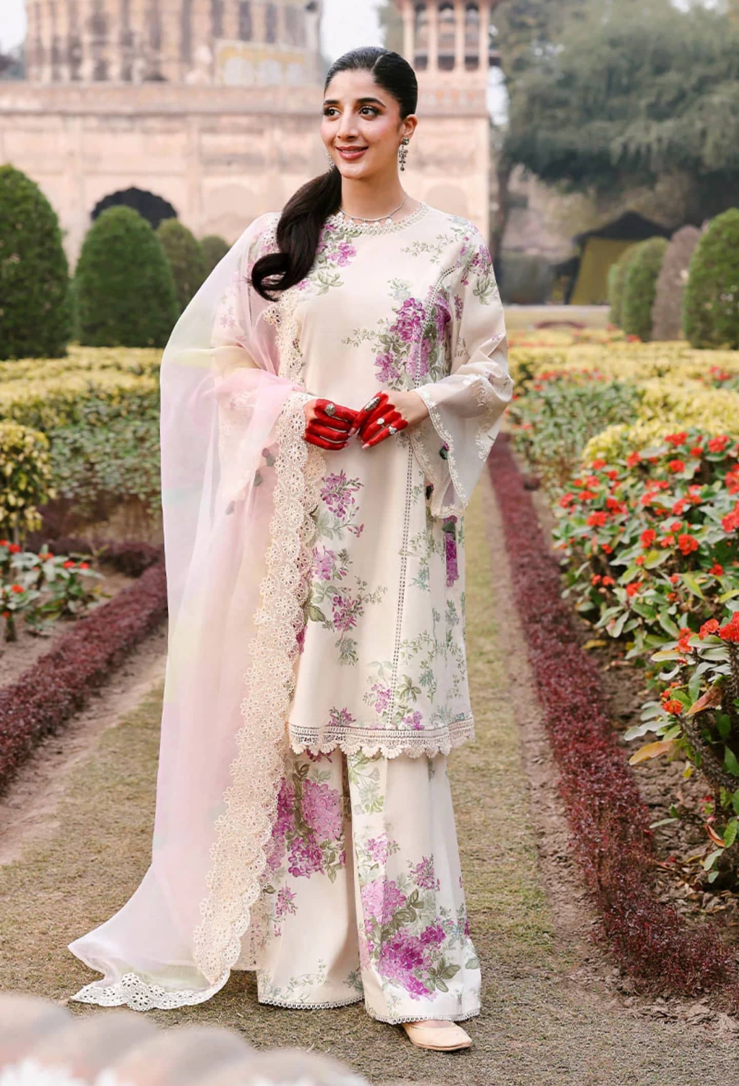 img_cross_stitch_eid_lawn_26_awwal_boutique