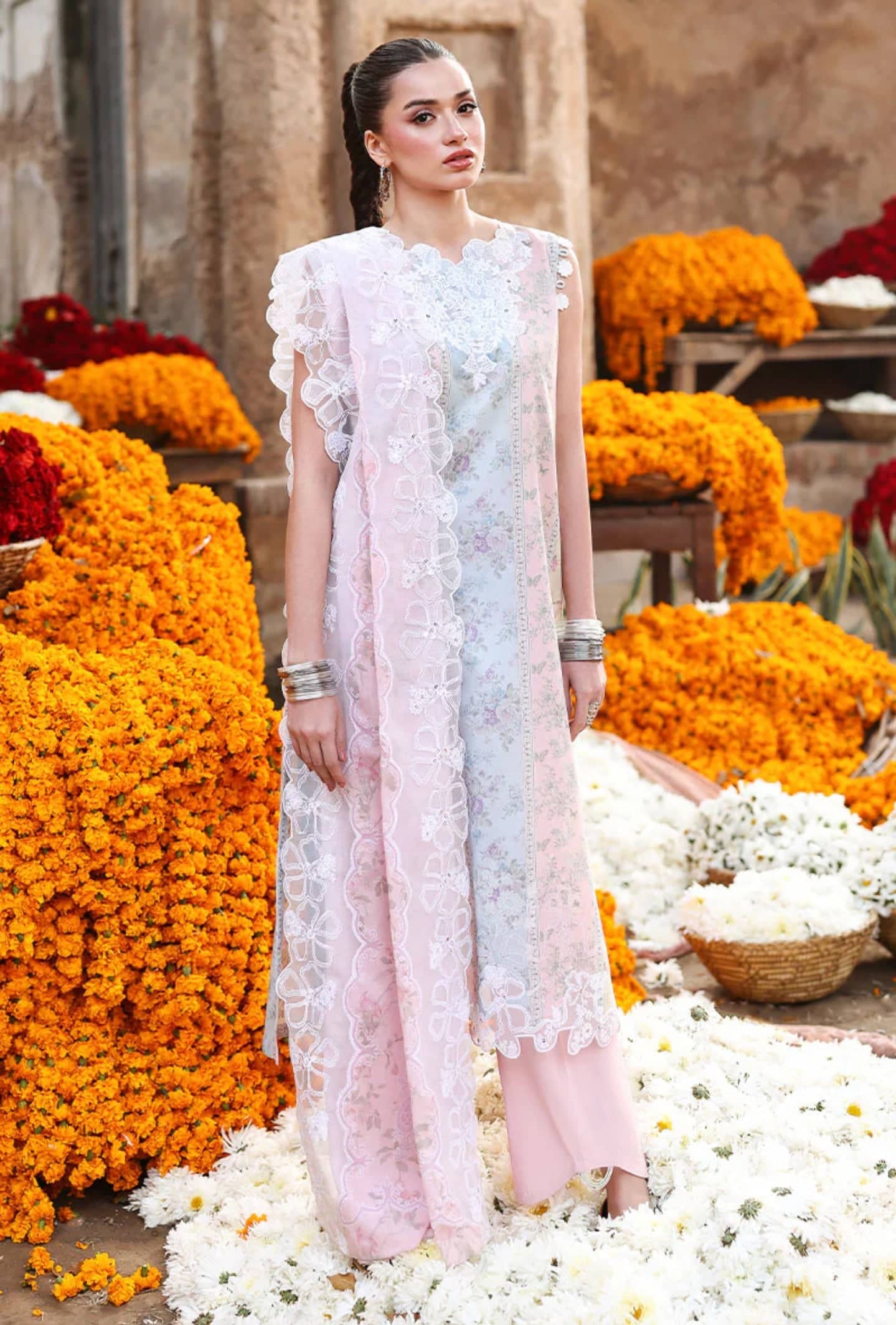 img_cross_stitch_eid_lawn_26_awwal_boutique