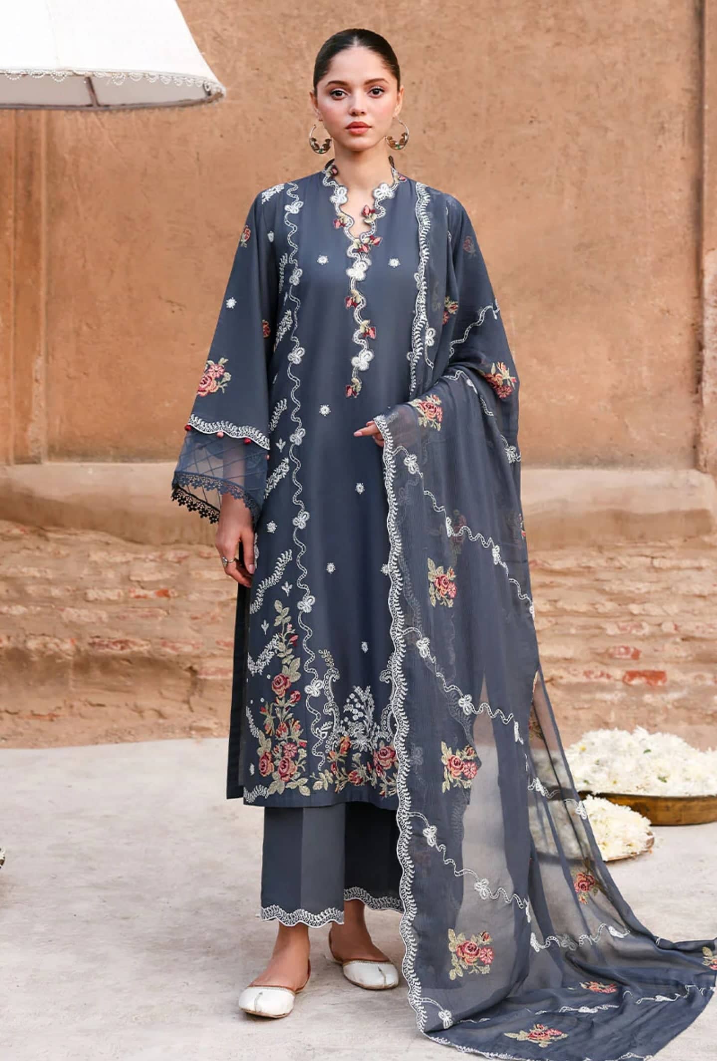 img_cross_stitch_eid_lawn_26_awwal_boutique