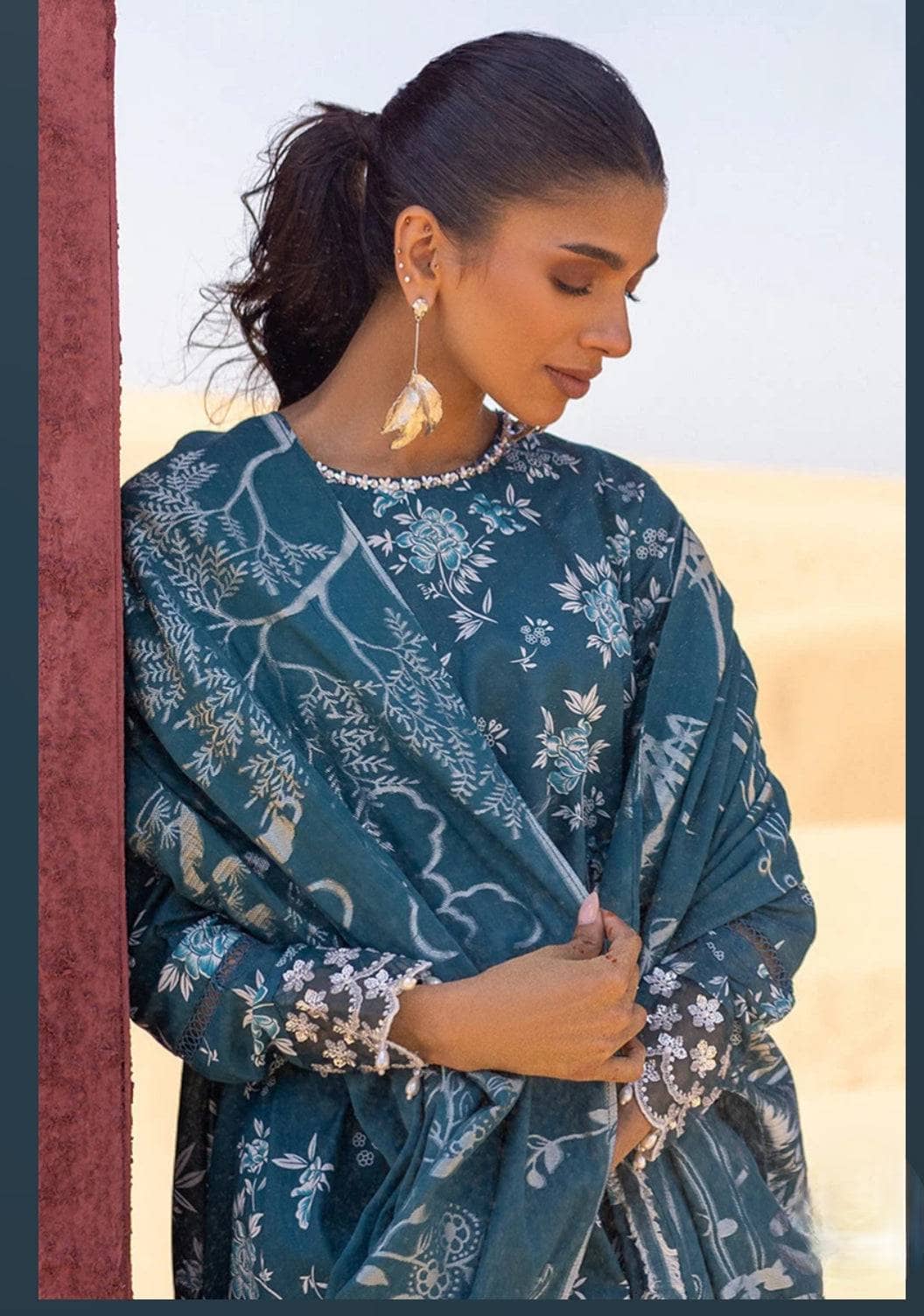 img_cross_stitch_eid_lawn_24_awwal_boutique