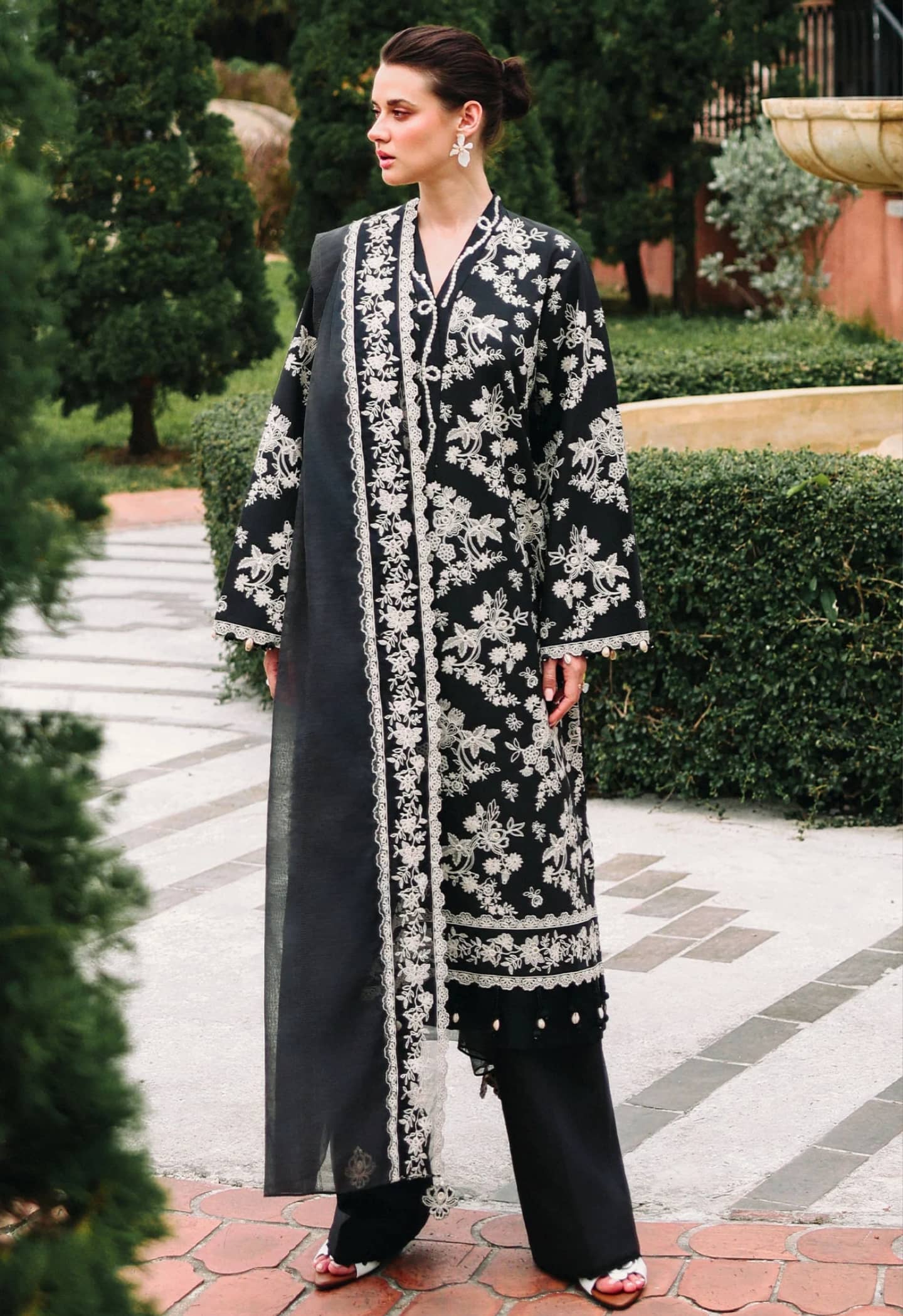 img_cross_stitch_lawn_awwal_boutique